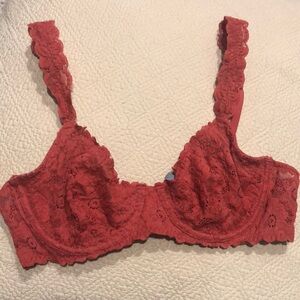 Lace Underwire Bra in Red